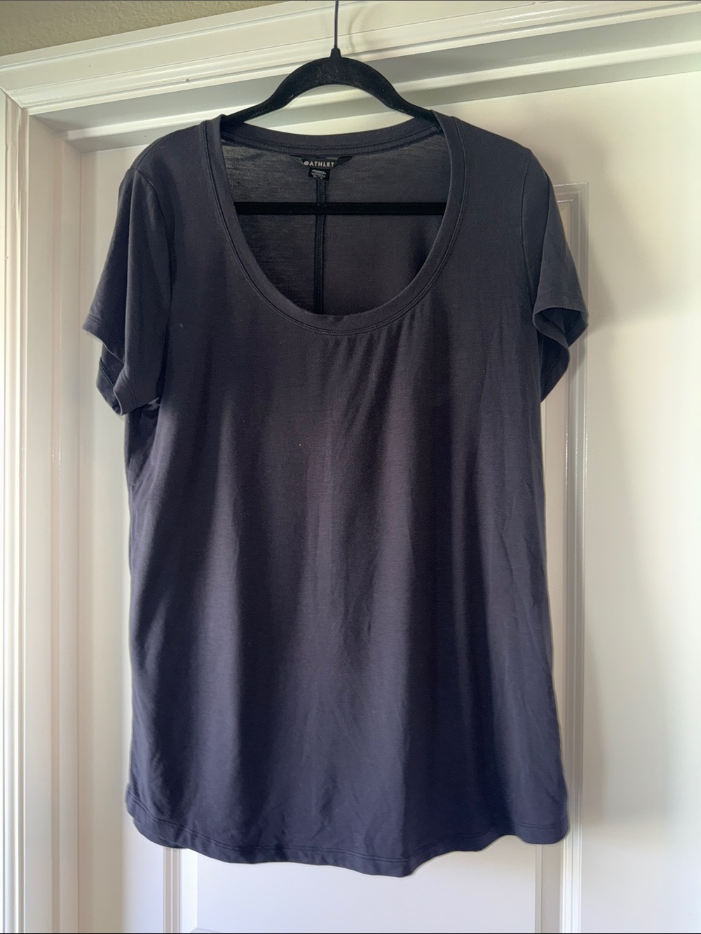 Athleta Scoop Neck Short Sleeve Tee - Charcoal Size Medium Tall